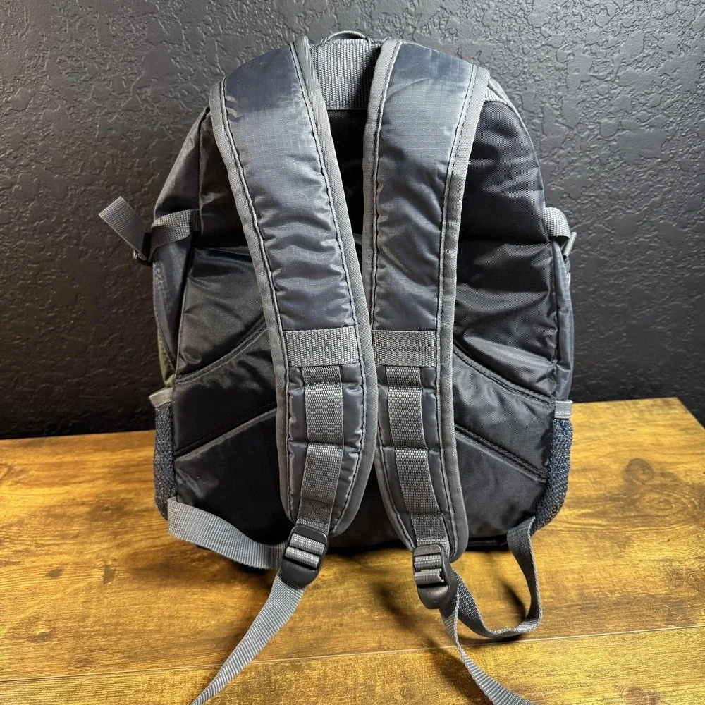 Austin Clothing Co Ripstop Green Grey Nylon Daypack Backpack Unisex OS - Picture 3 of 5